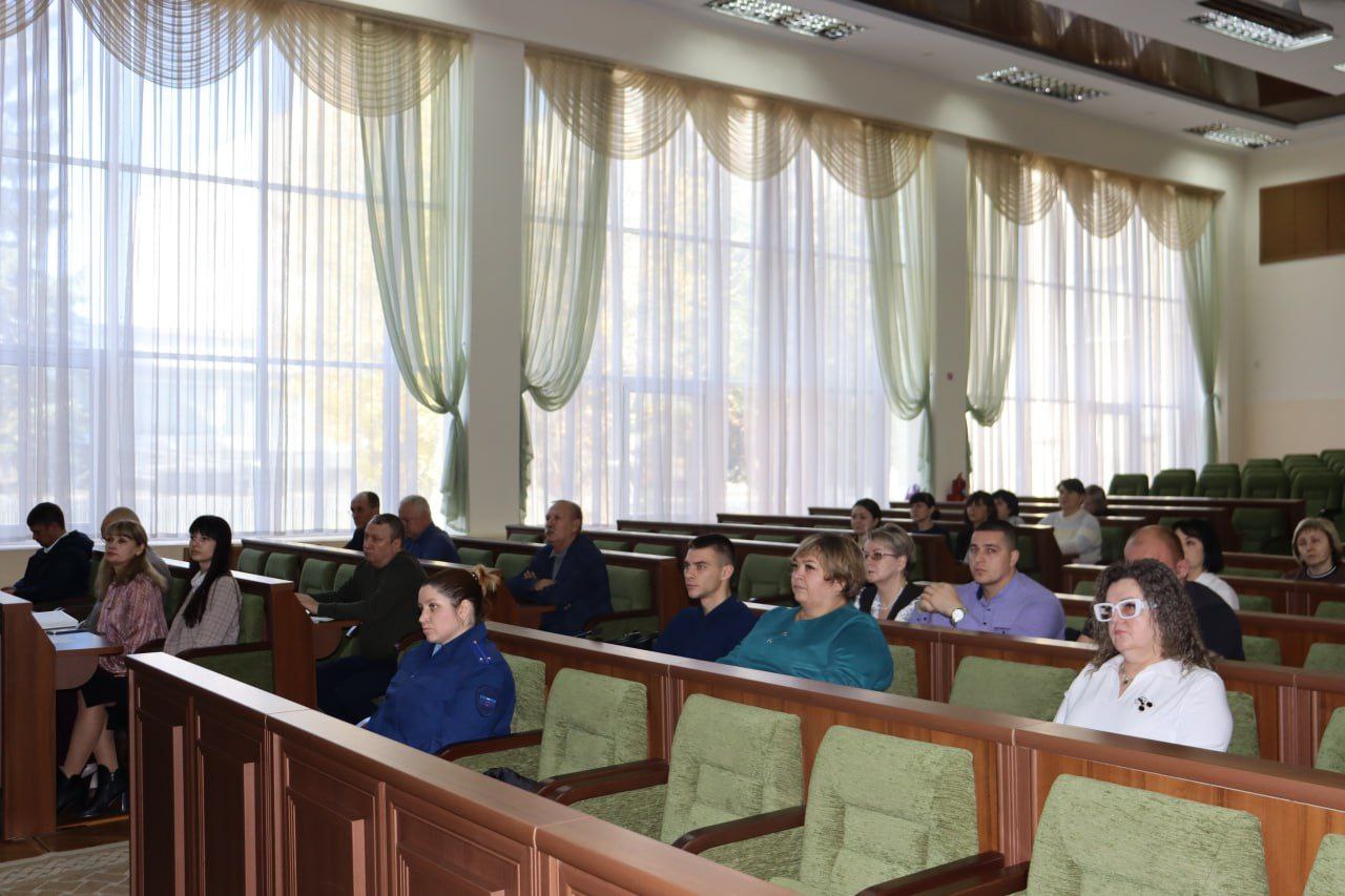 Под председательством Виктории Сошиной в Антраците состоялось внеочередное XXXV заседание Совета округа Под председательством Виктории Сошиной в Антраците состоялось внеочередное XXXV заседание Совета округа