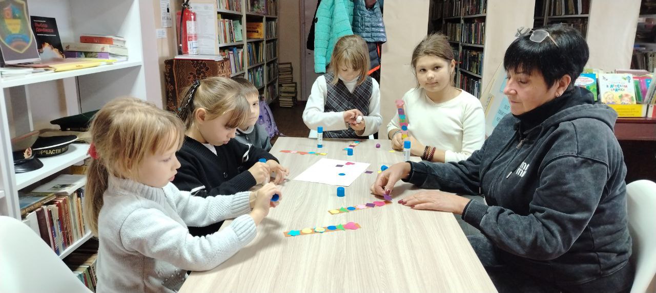 Библиотека №11 пгт Комиссаровка отметила Международный день толерантности проведением урока этики «Давайте дружить - читая» Библиотека №11 пгт Комиссаровка отметила Международный день толерантности проведением урока этики «Давайте дружить - читая»