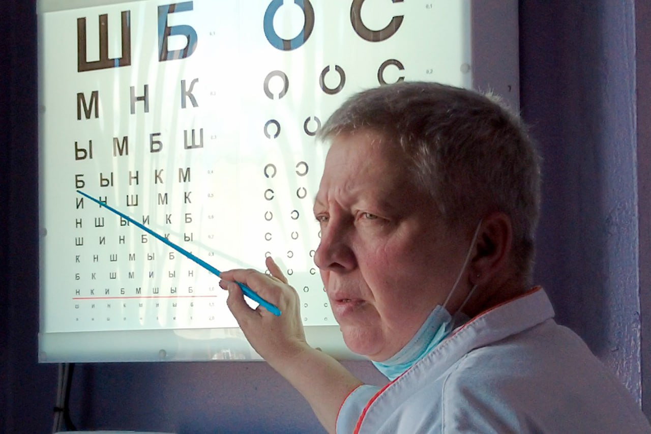 Офтальмолог из Красноярского края осмотрела двух свердловских детей Офтальмолог из Красноярского края осмотрела двух свердловских детей