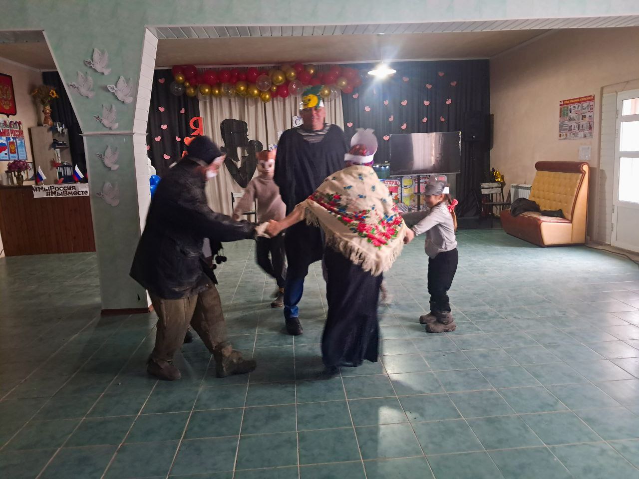 Вячеслав Третьяков: В сельском клубе села Булгаковка Кременского муниципального округа распахнула свои двери волшебная страна, где состоялось незабываемое мероприятие «Открываем в сказку дверь» Вячеслав Третьяков: В сельском клубе села Булгаковка Кременского муниципального округа распахнула свои двери волшебная страна, где состоялось незабываемое мероприятие «Открываем в сказку дверь»