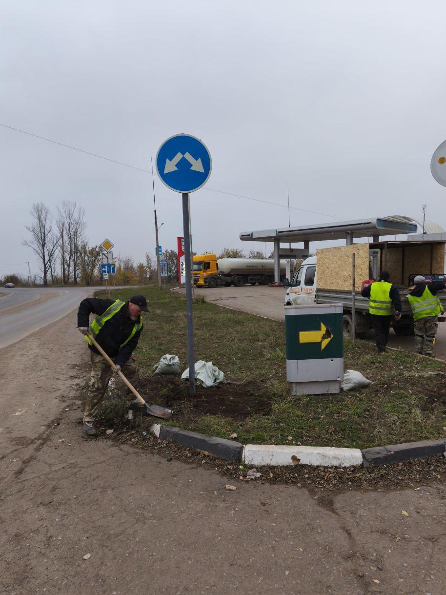 На автодороге Михайловка – Алчевск – Брянка – Стаханов – Первомайск – Золотое появились новые дорожные знаки На автодороге Михайловка – Алчевск – Брянка – Стаханов – Первомайск – Золотое появились новые дорожные знаки