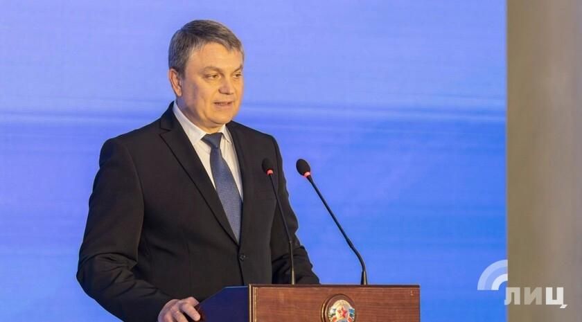 Выпускники президентской платформы «Россия — страна возможностей» на региональном слете «Открываем равные возможности для каждого» в Луганске презентовали Главе ЛНР Леониду Пасечнику свои лучшие проекты Выпускники президентской платформы «Россия — страна возможностей» на региональном слете «Открываем равные возможности для каждого» в Луганске презентовали Главе ЛНР Леониду Пасечнику свои лучшие проекты