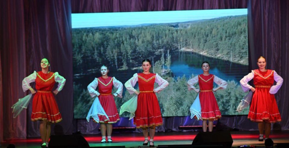 В Луганском Дворце культуры состоялся торжественный вечер «С открытым сердцем и добрым словом» В Луганском Дворце культуры состоялся торжественный вечер «С открытым сердцем и добрым словом»