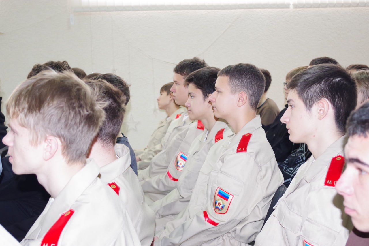 Сергей Крамаренко: Сегодня я побывал на мероприятии, посвященном Дню призывника, который в России отмечают 15 ноября Сергей Крамаренко: Сегодня я побывал на мероприятии, посвященном Дню призывника, который в России отмечают 15 ноября