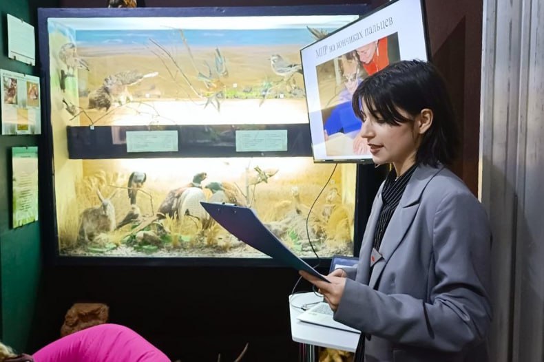 Интерактивное мероприятие «Мир на кончиках пальцев» прошло в Свердловском краеведческом музее