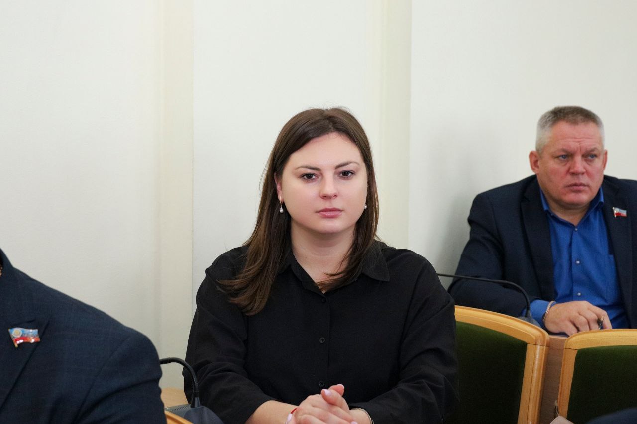 Галина Дуброва: В ходе очередного пленарного заседания Народного Совета были приняты ряд законов: