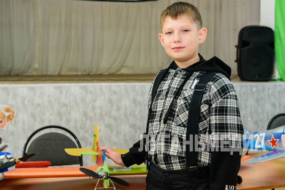 В Луганске прошли республиканские соревнования по авиамоделизму В Луганске прошли республиканские соревнования по авиамоделизму