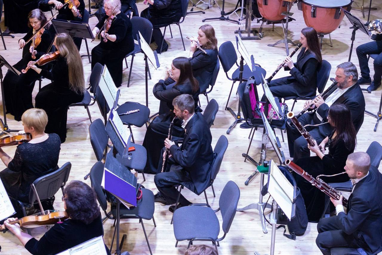 Московский гобоист Алексей Балашов выступил на сцене Луганской академической филармонии совместно с академическим симфоническим оркестром учреждения культуры Московский гобоист Алексей Балашов выступил на сцене Луганской академической филармонии совместно с академическим симфоническим оркестром учреждения культуры