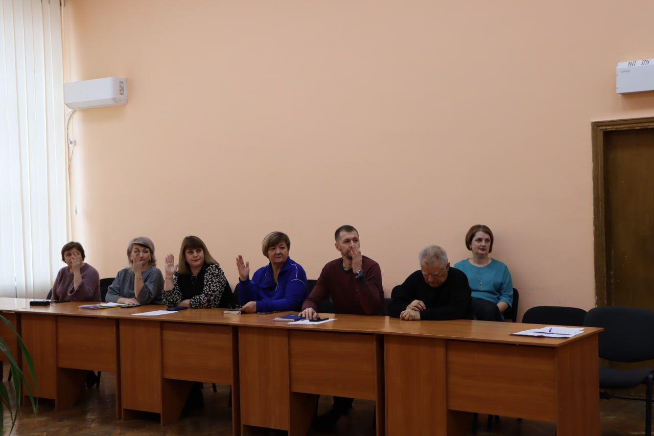 Под председательством Председателя Совета Лутугинского муниципального округа Алёны Лумеровской состоялось внеочередное, 40-е заседание Совета депутатов Под председательством Председателя Совета Лутугинского муниципального округа Алёны Лумеровской состоялось внеочередное, 40-е заседание Совета депутатов