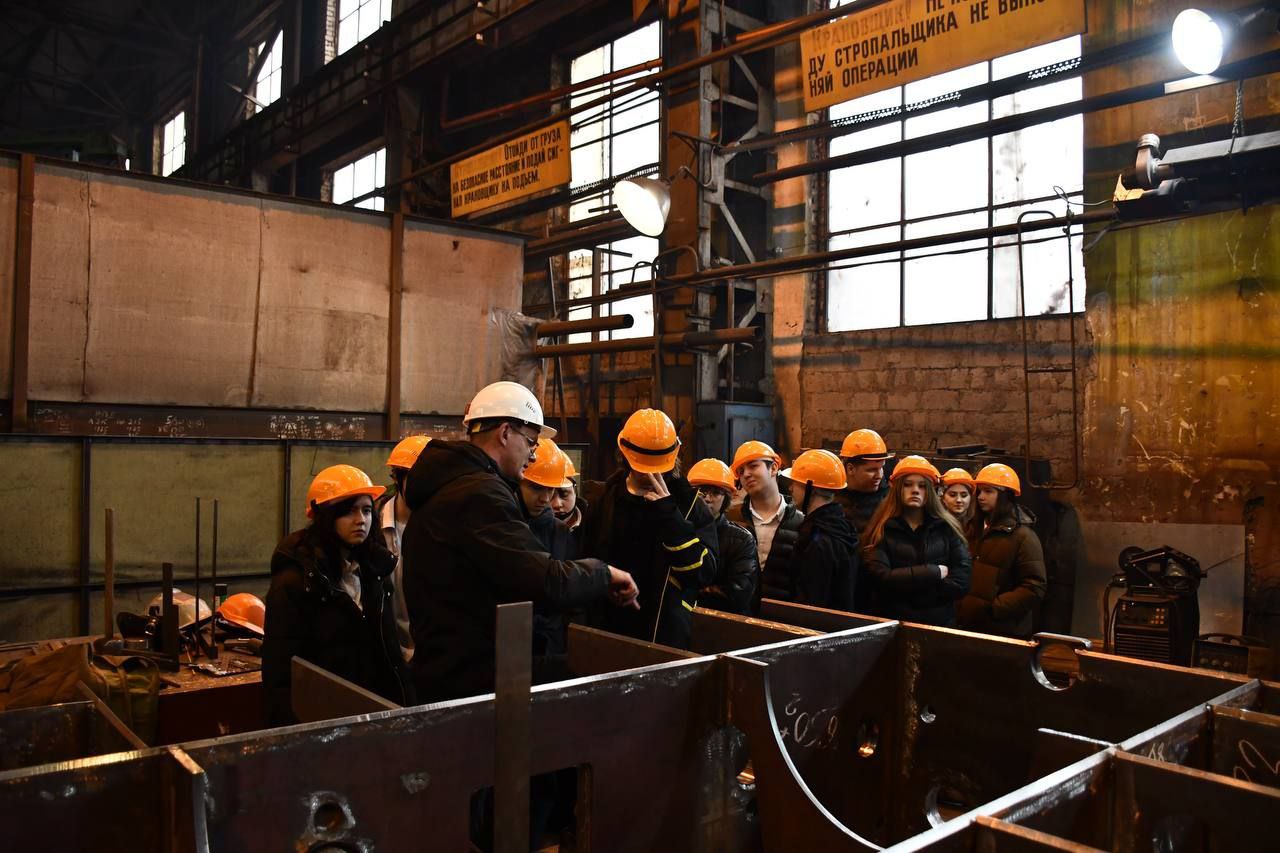 Константин Бутримов: Луганские школьники завершили осенний этап «Недели без турникетов» на «Лугамаше» Константин Бутримов: Луганские школьники завершили осенний этап «Недели без турникетов» на «Лугамаше»