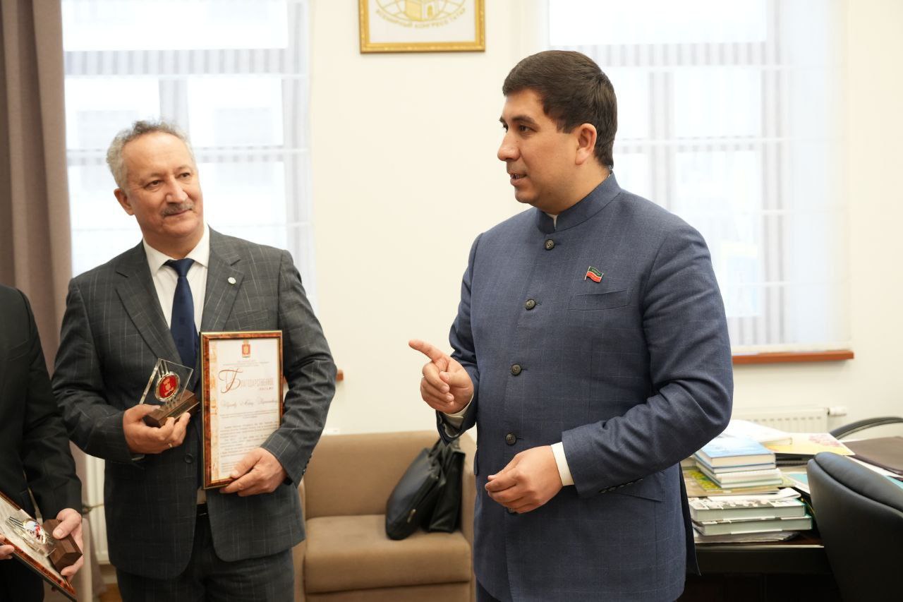 Роман Лысенко: Вместе с депутатом Народного Совета ЛНР Олегом Валерьевичем Ковалем посетили Всемирный конгресс татар в Казани Роман Лысенко: Вместе с депутатом Народного Совета ЛНР Олегом Валерьевичем Ковалем посетили Всемирный конгресс татар в Казани