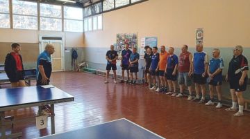 Алчевский центр физического здоровья населения "Спорт для всех" провел традиционные соревнования по настольному теннису, собрав любителей спорта разных возрастов и уровней подготовки