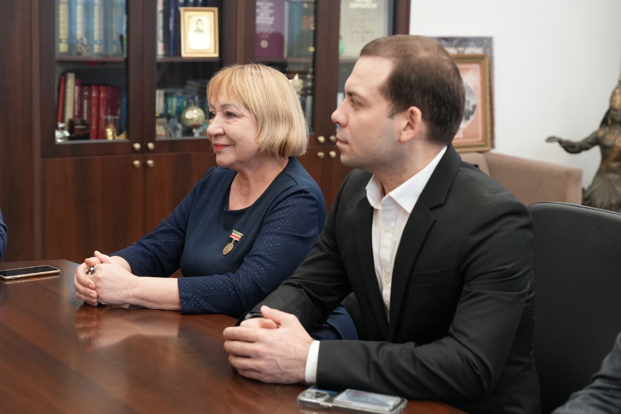 Роман Лысенко: Вместе с депутатом Народного Совета ЛНР Олегом Валерьевичем Ковалем посетили Всемирный конгресс татар в Казани Роман Лысенко: Вместе с депутатом Народного Совета ЛНР Олегом Валерьевичем Ковалем посетили Всемирный конгресс татар в Казани