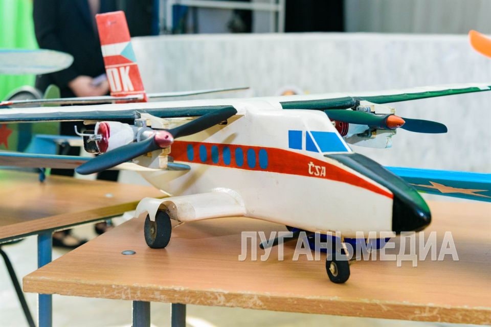 В Луганске прошли республиканские соревнования по авиамоделизму В Луганске прошли республиканские соревнования по авиамоделизму