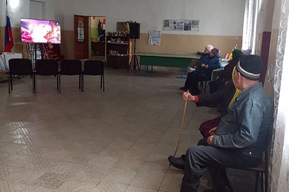 Сотрудники Новоукраинского клуба организовали уличную акцию «Мы за мир, мы против терроризма!», направленную на профилактику экстремизма и терроризма среди молодежи Сотрудники Новоукраинского клуба организовали уличную акцию «Мы за мир, мы против терроризма!», направленную на профилактику экстремизма и терроризма среди молодежи