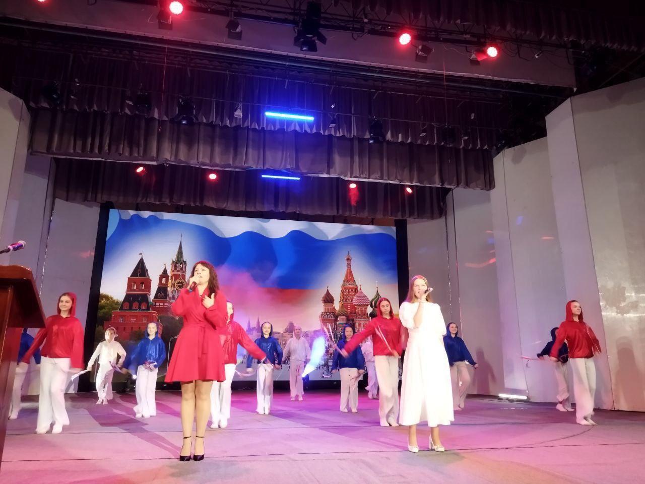 Константин Бутримов: 85 лет верности профессии: Ровеньковский технико-экономический колледж отпраздновал юбилей Константин Бутримов: 85 лет верности профессии: Ровеньковский технико-экономический колледж отпраздновал юбилей