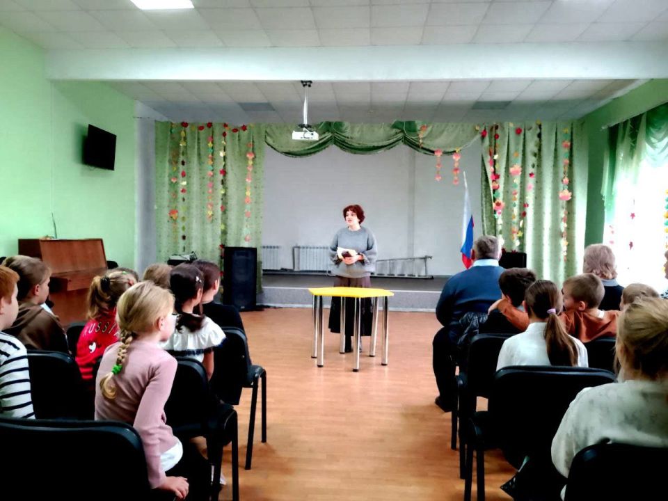 «Профмастерская: Профессии региона» открыла двери в мир помощи и поддержки для юных жителей Новоайдара