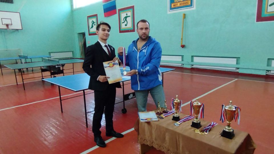 В Меловской спортивной школе прошли соревнования, посвященные героям СВО В Меловской спортивной школе прошли соревнования, посвященные героям СВО