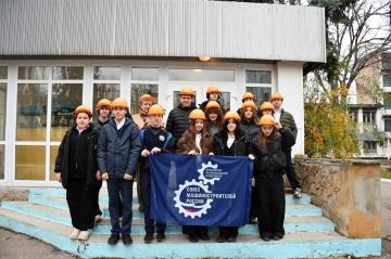 Константин Бутримов: Луганские школьники завершили осенний этап «Недели без турникетов» на «Лугамаше»