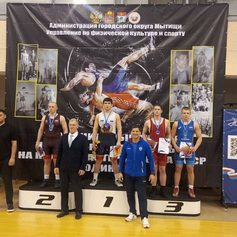 � ������ ������ ������ XI ������������ ������������� ������ �� �����-������� ������ ����� ������ �� 18 ���