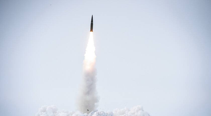 Армия России за сутки поразила пусковые ракетные установки, объекты энергетики и ВПК Украины и пункты дислокации ВСУ в 141 районе