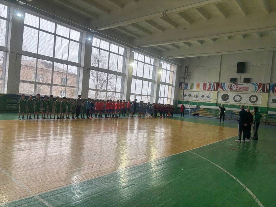 В Краснодоне состоялся турнир по мини - футболу среди школ муниципального округа В Краснодоне состоялся турнир по мини - футболу среди школ муниципального округа