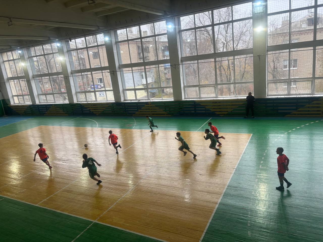 В Краснодоне состоялся турнир по мини - футболу среди школ муниципального округа В Краснодоне состоялся турнир по мини - футболу среди школ муниципального округа