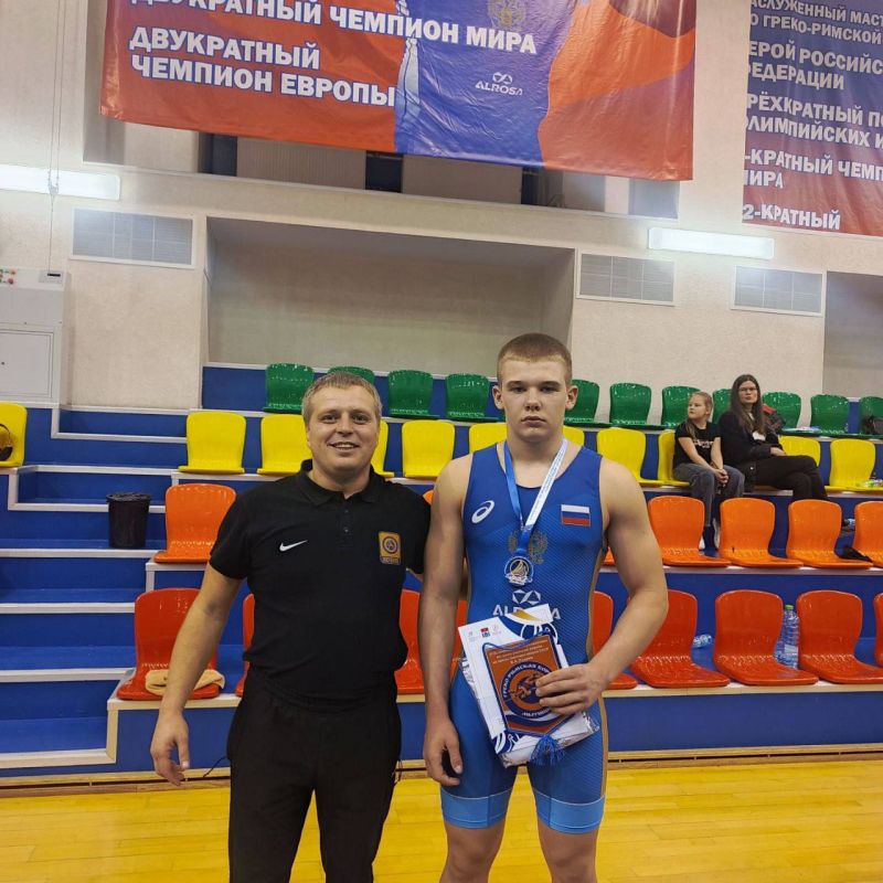 � ������ ������ ������ XI ������������ ������������� ������ �� �����-������� ������ ����� ������ �� 18 ���