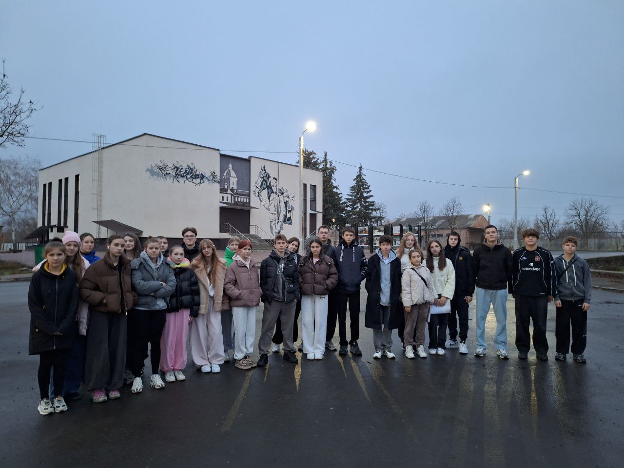 Группа ребят из Беловодского, Меловского и Станично-Луганского районов отправилась в Севастополь, чтобы посетить Музейно-храмовый комплекс "Новый Херсонес" Группа ребят из Беловодского, Меловского и Станично-Луганского районов отправилась в Севастополь, чтобы посетить Музейно-храмовый комплекс "Новый Херсонес"