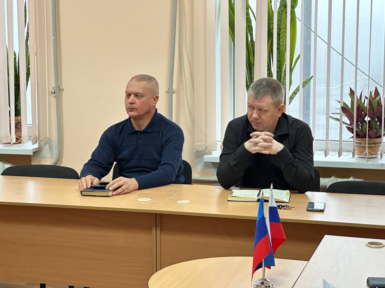 Глава городского округа Ровеньки Андрей Рубанцов провёл личный приём граждан Глава городского округа Ровеньки Андрей Рубанцов провёл личный приём граждан