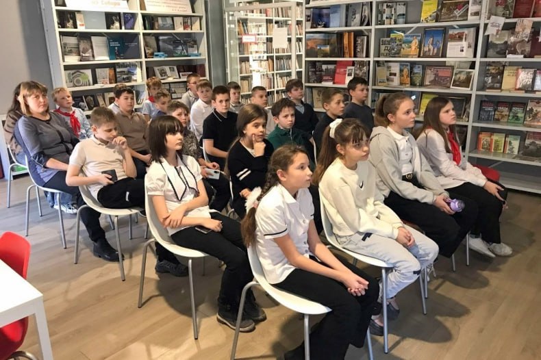 Этнографический экскурс «Кузьминки зимние. Встреча зимы» прошел в Свердловской библиотеке им. В.П Этнографический экскурс «Кузьминки зимние. Встреча зимы» прошел в Свердловской библиотеке им. В.П