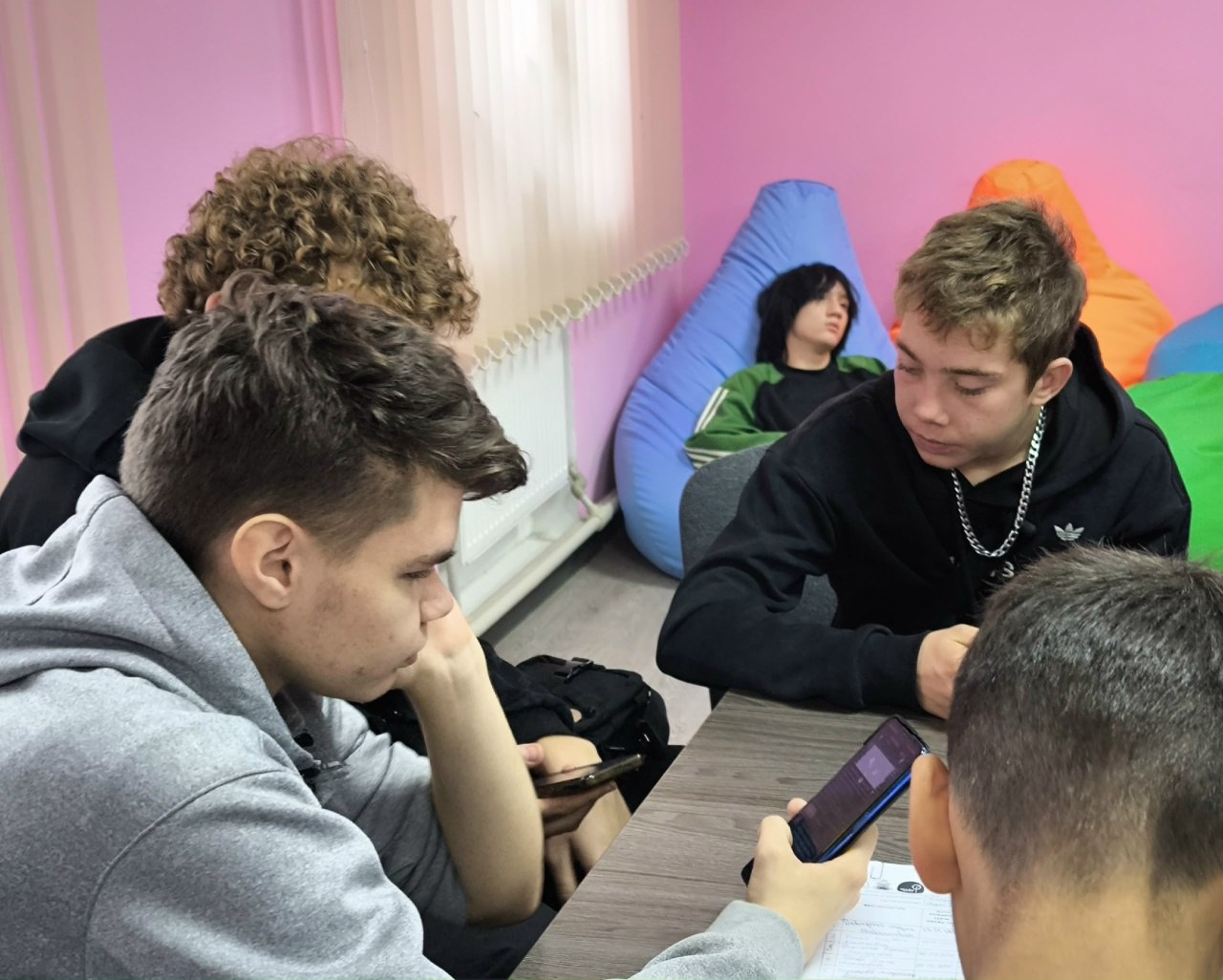 Юбилейный Большой этнографический диктант прошел для студентов Лутугинского колледжа Юбилейный Большой этнографический диктант прошел для студентов Лутугинского колледжа