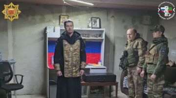 Священнослужитель и духовный наставник Отец СЕРГИЙ в очередной раз навестил бойцов группы “ШРАМА” СпН “Ахмат” МО РФ на линии боевого соприкосновения