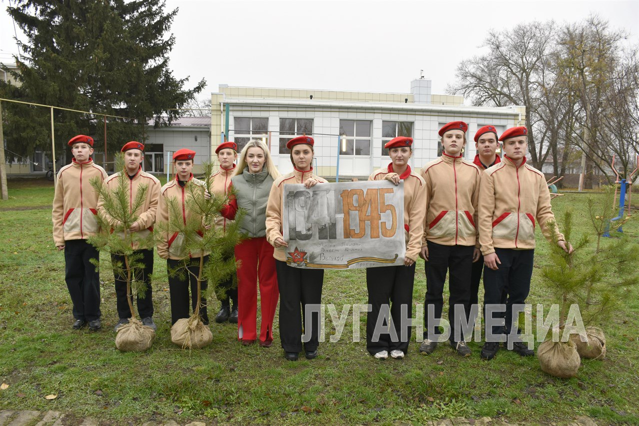 Высадка деревьев в рамках акции «Аллея Памяти» состоялась в Марковском округе