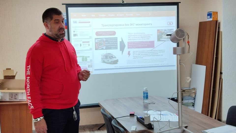 В Лисичанском филиале Луганского центра медицины катастроф прошел очередной обучающий семинар В Лисичанском филиале Луганского центра медицины катастроф прошел очередной обучающий семинар