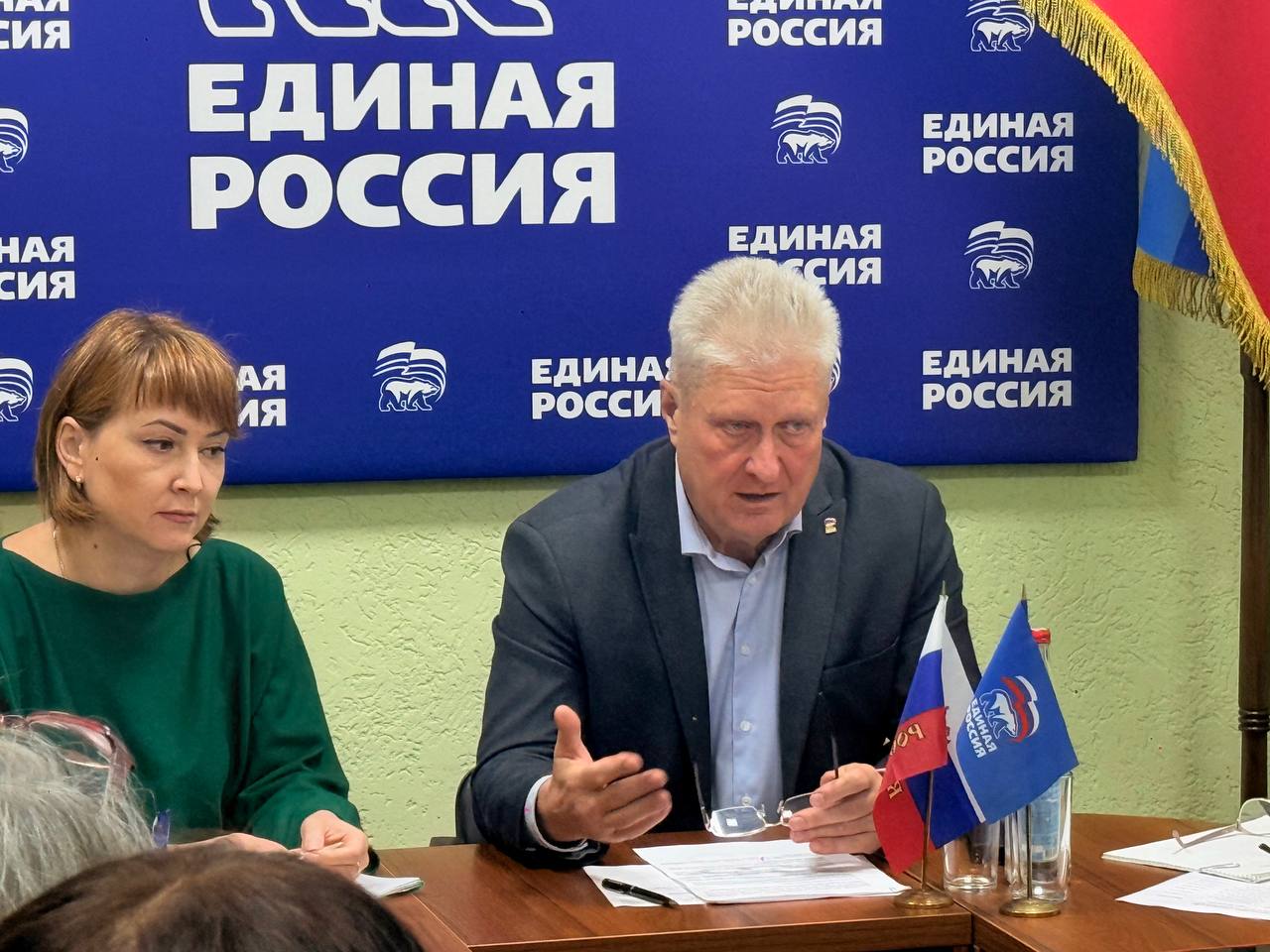 Сергей Козенко: В соответствии с установленным графиком, сегодня в городе Молодогвардейске провел встречу с членами семей погибших участников специальной военной операции Сергей Козенко: В соответствии с установленным графиком, сегодня в городе Молодогвардейске провел встречу с членами семей погибших участников специальной военной операции