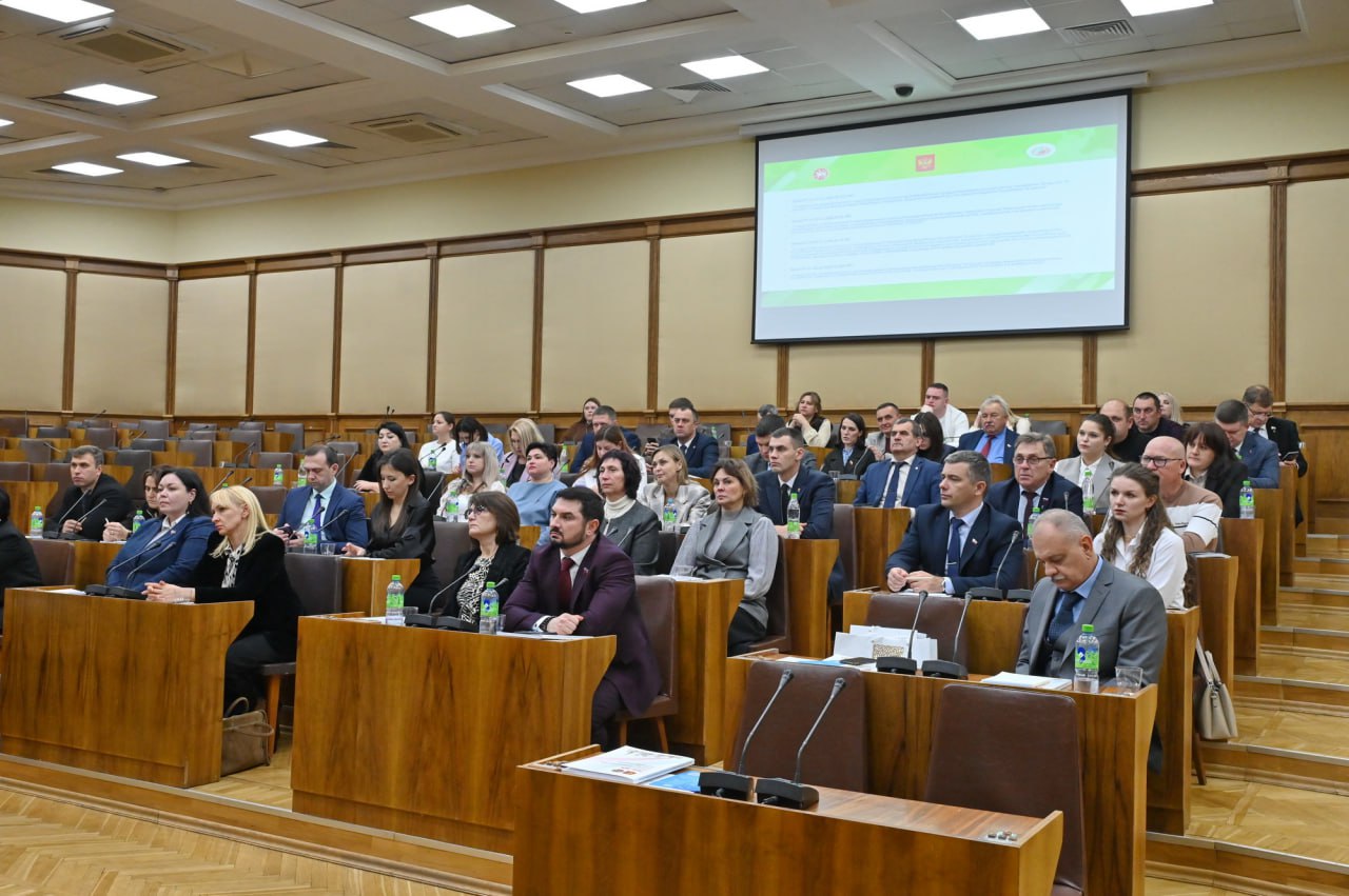 Депутаты Народного Совета и сотрудники Аппарата изучили лучшие практики коллег из Республики Татарстан Депутаты Народного Совета и сотрудники Аппарата изучили лучшие практики коллег из Республики Татарстан