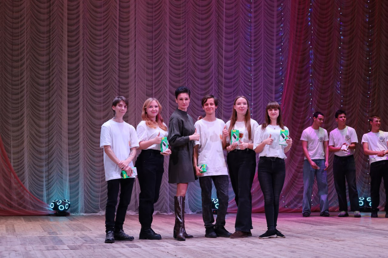 В Стаханове прошла шоу-программа «Актив поколения», приуроченная к Международному дню студента В Стаханове прошла шоу-программа «Актив поколения», приуроченная к Международному дню студента