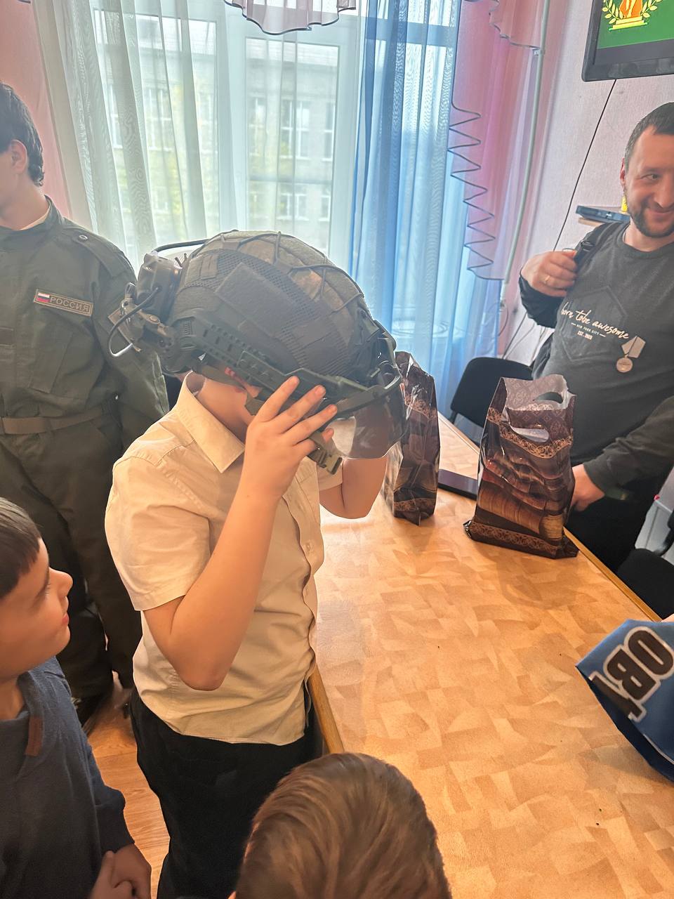 Иван Кусов: Комитет семей воинов Отечества ЛНР провел урок мужества для учеников Алчевской средней школы №12 Иван Кусов: Комитет семей воинов Отечества ЛНР провел урок мужества для учеников Алчевской средней школы №12