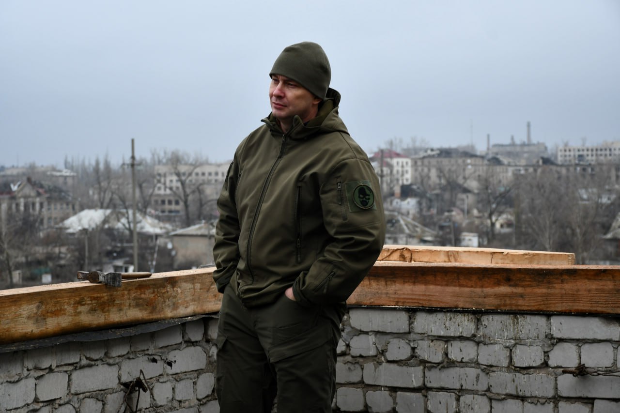 Евгений Шаталин: Проверил ход ремонтно-восстановительных работ кровли многоквартирного жилого дома на поселке Южный Евгений Шаталин: Проверил ход ремонтно-восстановительных работ кровли многоквартирного жилого дома на поселке Южный