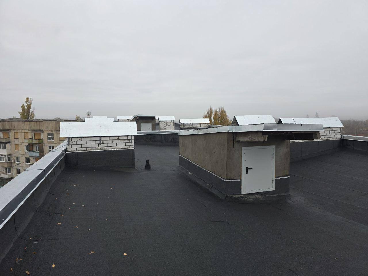 Андрей Губарев: Специалисты из Калуги завершили ремонт многоквартирного дома в городе Золотое Андрей Губарев: Специалисты из Калуги завершили ремонт многоквартирного дома в городе Золотое