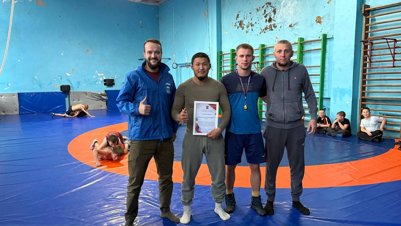 Совет муниципального образования городской округ город Красный Луч ,выражает искреннюю благодарность