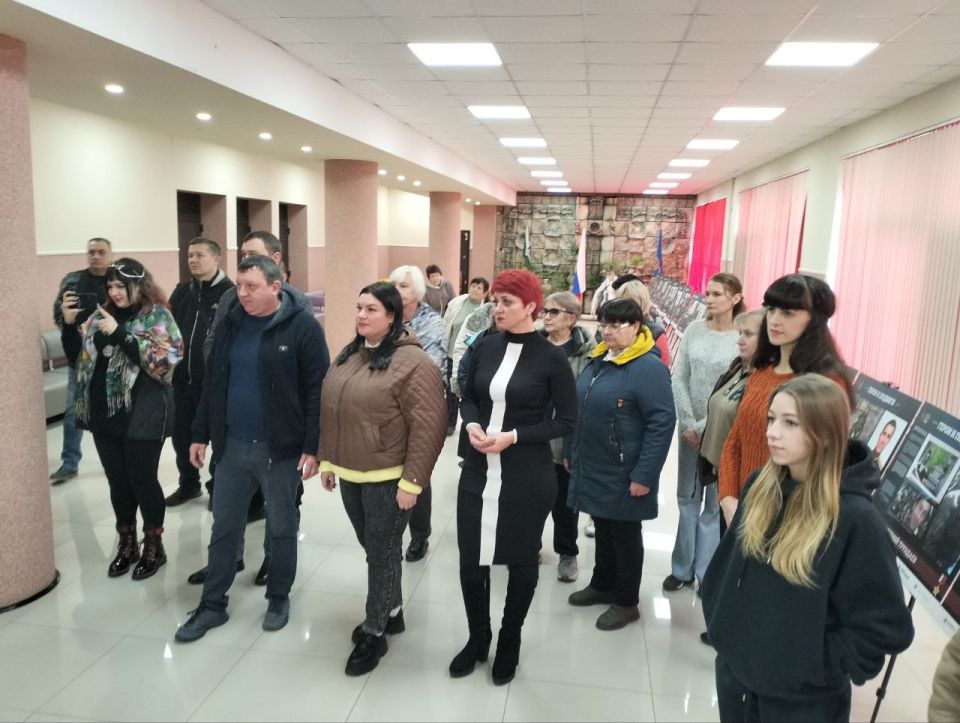 Вячеслав Третьяков: В Кременском МО состоялась выставка под названием "Герои и подвиги: наши земляки - Герои России" Вячеслав Третьяков: В Кременском МО состоялась выставка под названием "Герои и подвиги: наши земляки - Герои России"