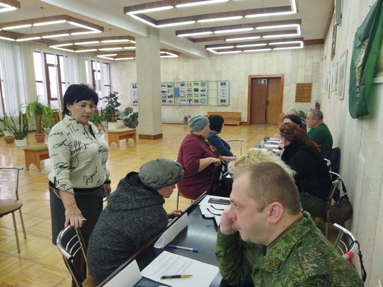 Сегодня в Ровеньках Комитет семей и воинов Отечества проделал важную работу, развернув выездной консультативный пункт Сегодня в Ровеньках Комитет семей и воинов Отечества проделал важную работу, развернув выездной консультативный пункт