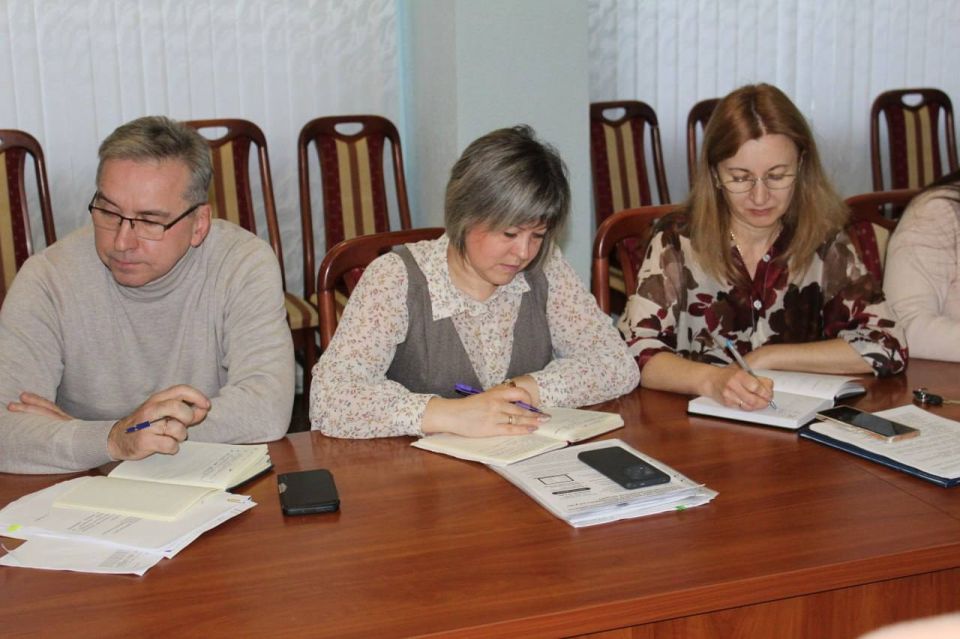 Сергей Козенко: Провел расширенное аппаратное совещание с руководителями структурных подразделений Администрации, начальниками отделов и управления, ответственных за жизнедеятельность населенных пунктов округа Сергей Козенко: Провел расширенное аппаратное совещание с руководителями структурных подразделений Администрации, начальниками отделов и управления, ответственных за жизнедеятельность населенных пунктов округа
