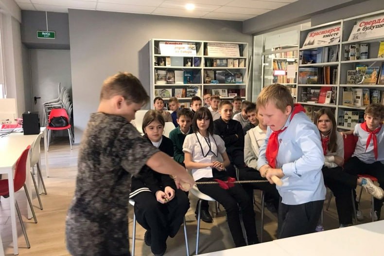 Этнографический экскурс «Кузьминки зимние. Встреча зимы» прошел в Свердловской библиотеке им. В.П Этнографический экскурс «Кузьминки зимние. Встреча зимы» прошел в Свердловской библиотеке им. В.П