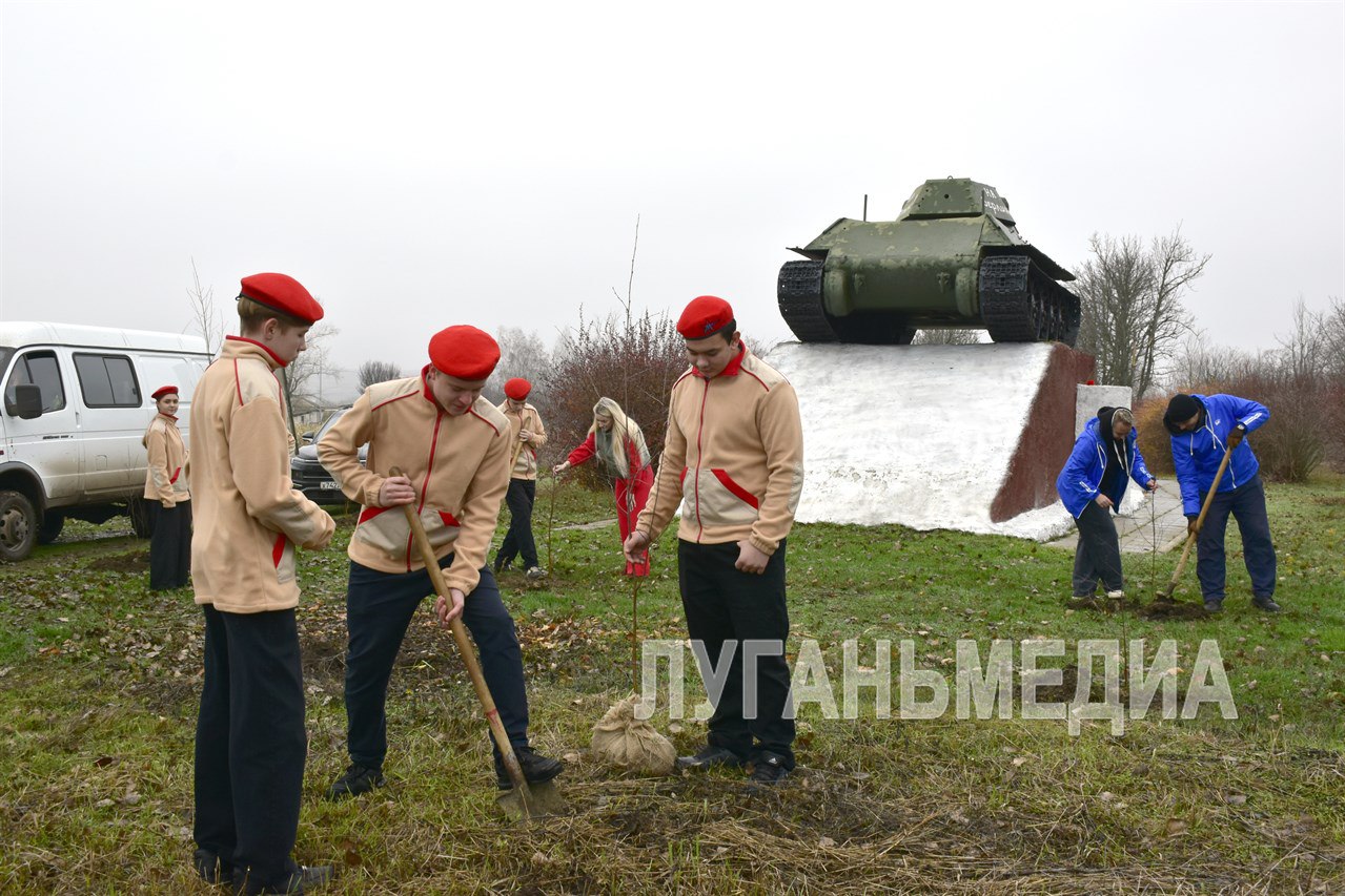 Высадка деревьев в рамках акции «Аллея Памяти» состоялась в Марковском округе Высадка деревьев в рамках акции «Аллея Памяти» состоялась в Марковском округе