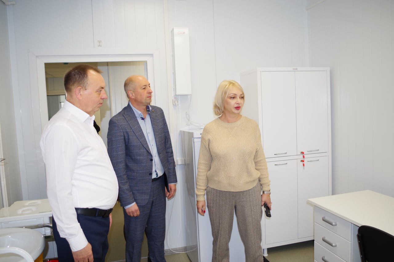 Сергей Крамаренко: Сегодня в поселке Родаково торжественно открыли новую амбулаторию общей практики и семейной медицины, которая значительно улучшит доступность медицинской помощи для наших жителей Сергей Крамаренко: Сегодня в поселке Родаково торжественно открыли новую амбулаторию общей практики и семейной медицины, которая значительно улучшит доступность медицинской помощи для наших жителей