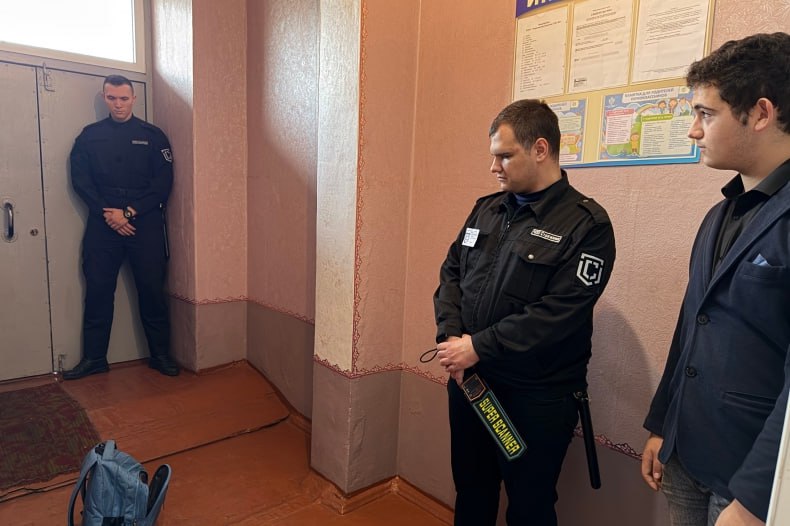 В 21 образовательной организации Свердловского муниципального округа прошли учения по антитеррористической безопасности В 21 образовательной организации Свердловского муниципального округа прошли учения по антитеррористической безопасности