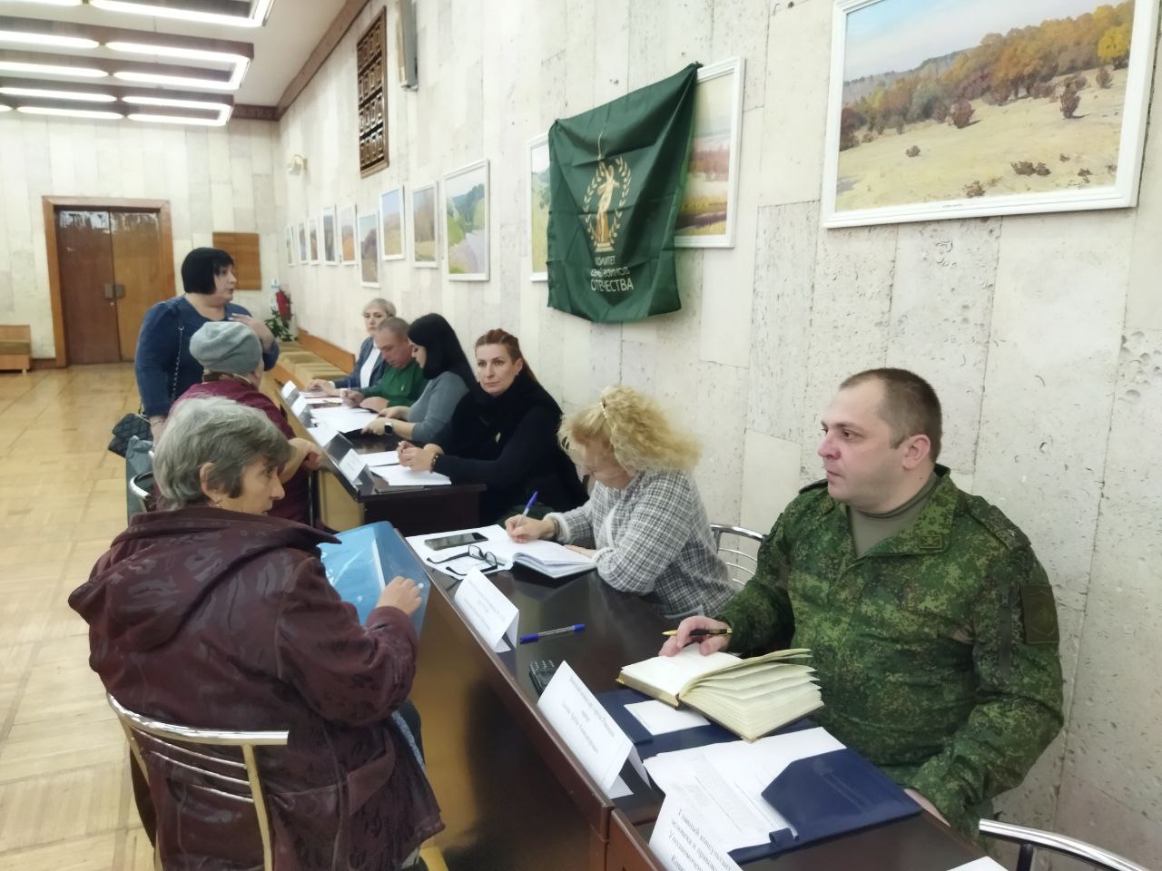 Сегодня в Ровеньках Комитет семей и воинов Отечества проделал важную работу, развернув выездной консультативный пункт Сегодня в Ровеньках Комитет семей и воинов Отечества проделал важную работу, развернув выездной консультативный пункт